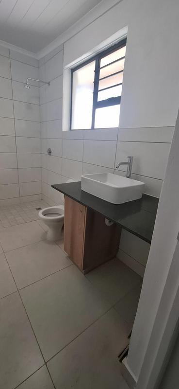 To Let 2 Bedroom Property for Rent in Richmond Estate Western Cape